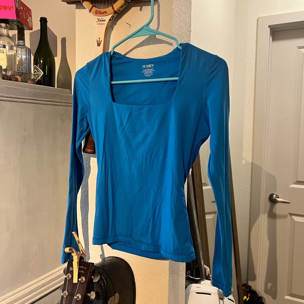 Women's Blue Long Sleeve Top